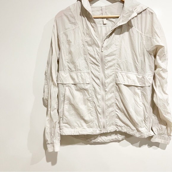 Lululemon Hood Lite Jacket *Packable - Picture 7 of 11